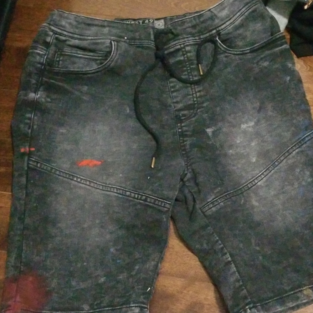 Skate shorts